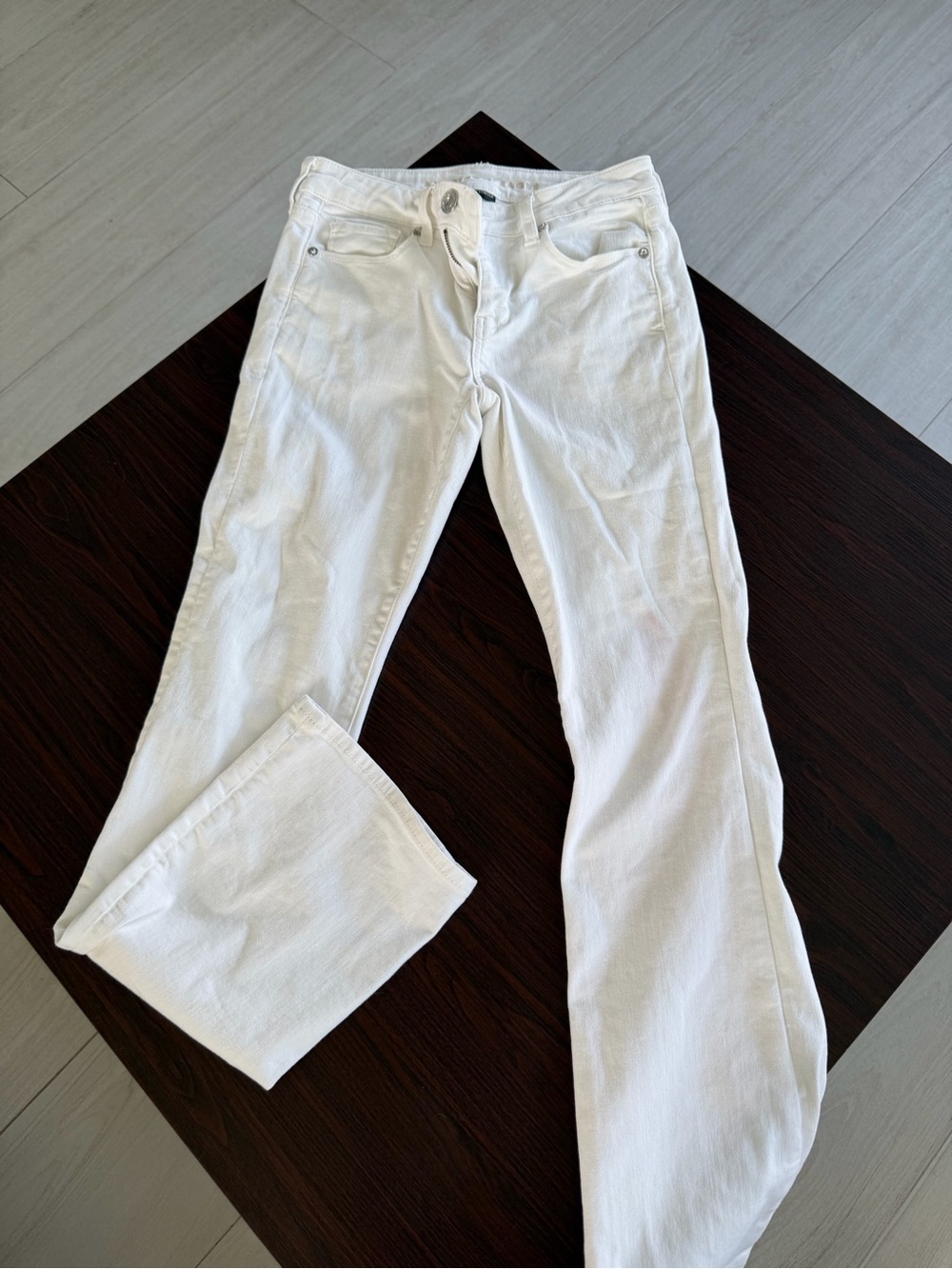 American Eagle White Super Stretch Jeans